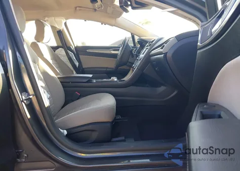 2019 Ford Fusion S из США, поврежденный, VIN 3FA6P0G71KR229112